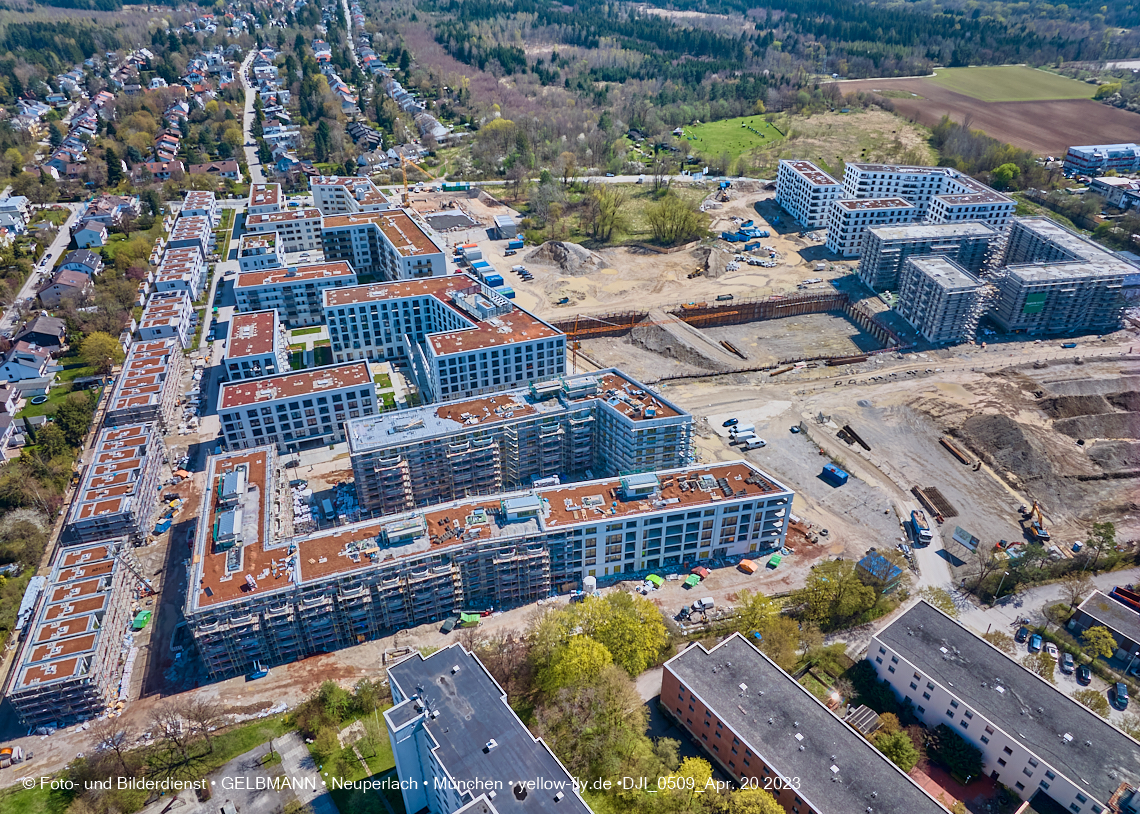 21.04.2023 - Luftbilder von der Baustelle Alexisquartier und Pandion Verde in Neuperlach